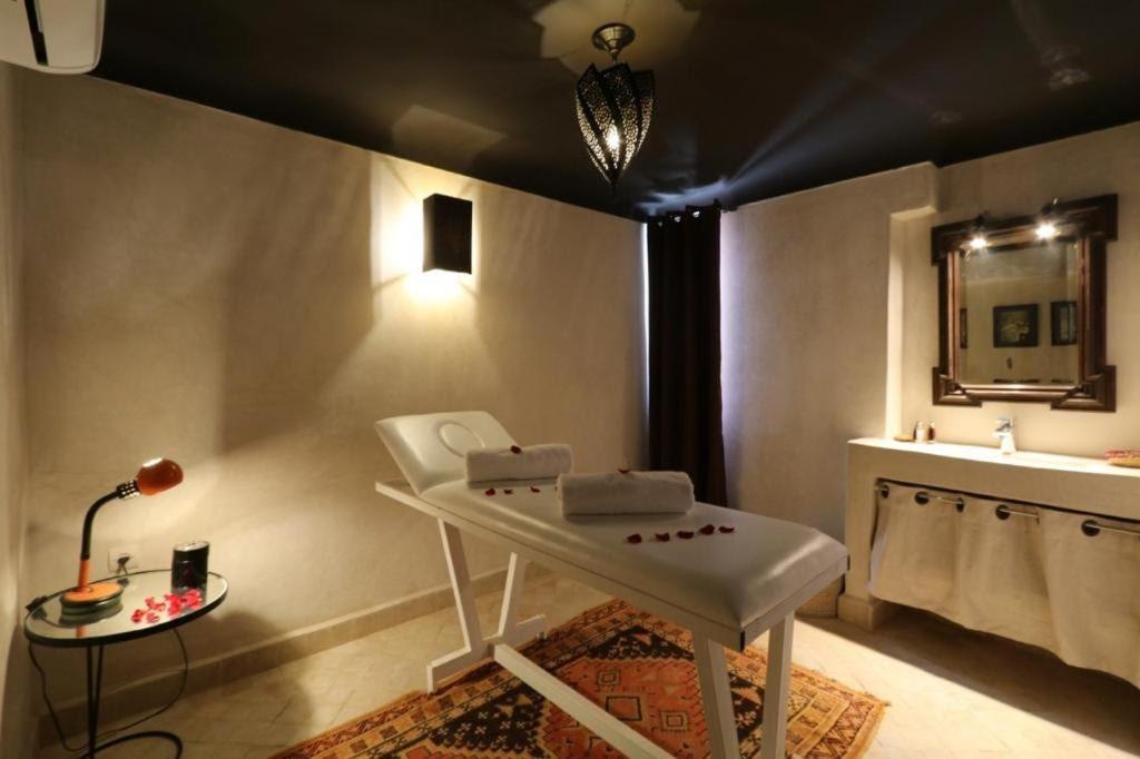 103Riad Pool Rooftop & Hammam マラケシュ エクステリア 写真